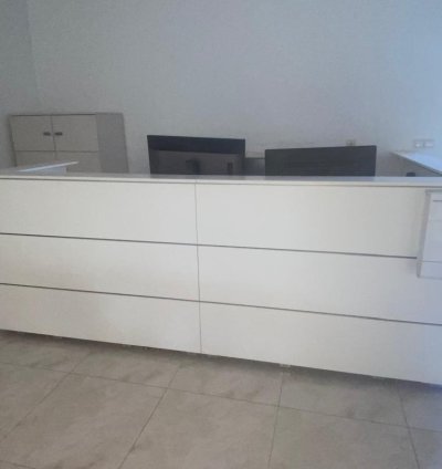 Comptoir d’Accueil Design "Minimaliste" – Grand Format Blanc