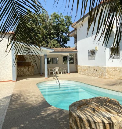 Villa de Standing 160m² sur 800m² de Terrain a vendre à NGUERIGNE