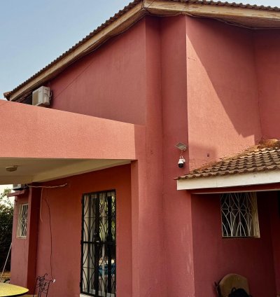 Villa Meublée en Location Longue Durée à Somone – Trois  Chambres avec Piscine