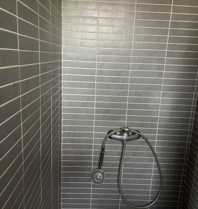 Villa modernisée à vendre en résidence sécurisée au centre de Saly