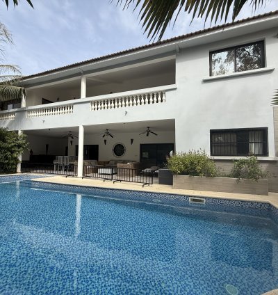 À vendre ,à Ngaparou , une villa contemporaine dans un secteur recherché