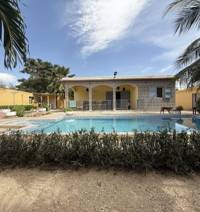 À vendre, à Warang, une villa avec un appartement indépendant: Idéal pour un revenu locatif ou une propriété familiale