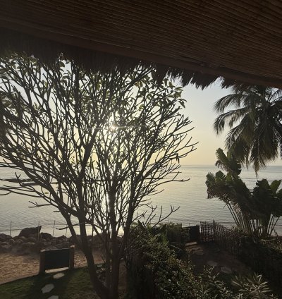 A vendre, à Saly, un appartement T4 Pieds dans l'Eau - Vue Imprenable sur l'Océan