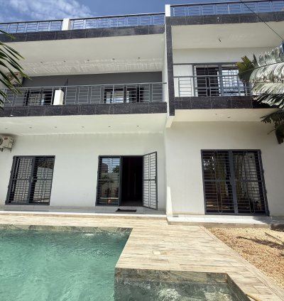 Villa neuve et contemporaine à La Somone