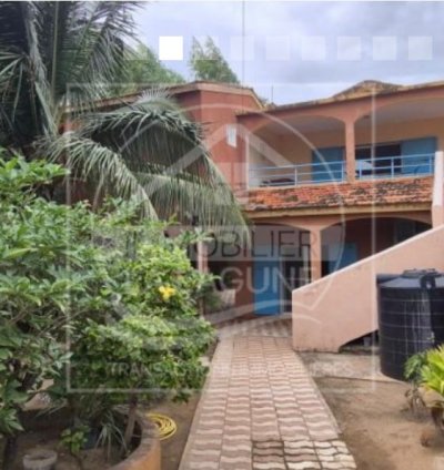 Villa R+1 de 240 m² à vendre hors terasse et à deux pas de la mer SOMONE