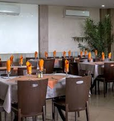 HOTEL DE PARIS situé au centre ville de kaolack