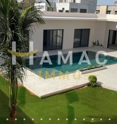Villa de luxe 380m² à vendre à Ngaparou - Confort Haut de gamme