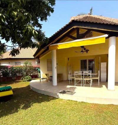 LOCATION ANNUELLE : Villa en résidence à SALY