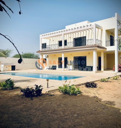 Rèf : VSO110 Villa R+1 à vendre à Somone