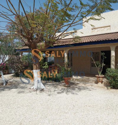 Rèf : VSO352 Villa contemporaine à Somone 6 chambres & grand terrain arboré, le confort absolu dans un secteur