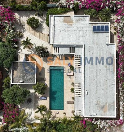 Rèf : VWA404 Villa contemporaine de prestige avec piscine solaire – Warang Soce