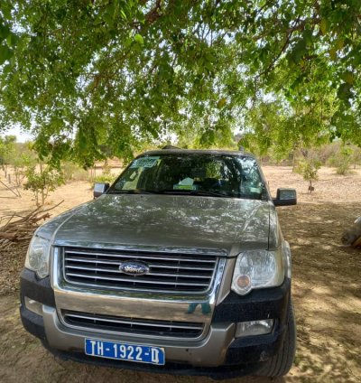 Ford Explorer 7 places