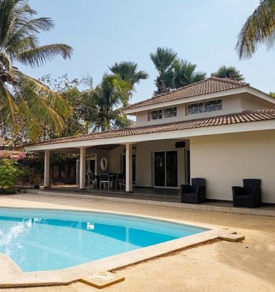 A VENDRE : Villa de 220 m² habitables à vendre à SALY