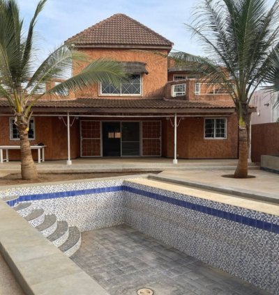 A VENDRE : Villa de 240 m² habitable sur un terrain de 620 m² à vendre à la SOMONE