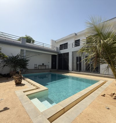 VILLA À VENDRE SOMONE -Idéalement située à 2 minutes de la Piste Somone, Nguerigne .