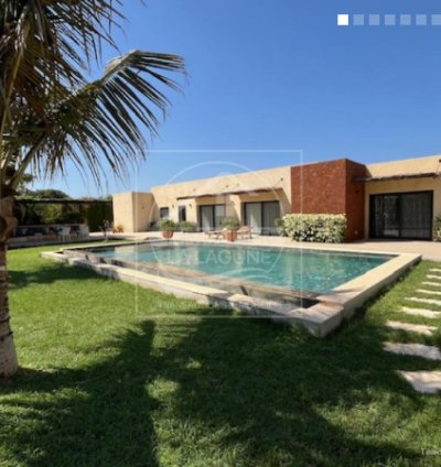 Villa de 270 m² à vendre à Ngaparou