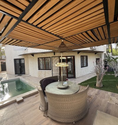 EXLUSIVITE : VILLA CONTEMPORAINE AVEC APPARTEMENT INDÉPENDANT À VENDRE SALY