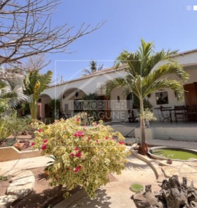Vente Villa 245 m2 à Saly - V3363