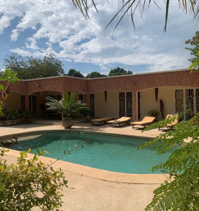 Villa sur terrain de 1100 m² arboré à vendre à NGAPAROU